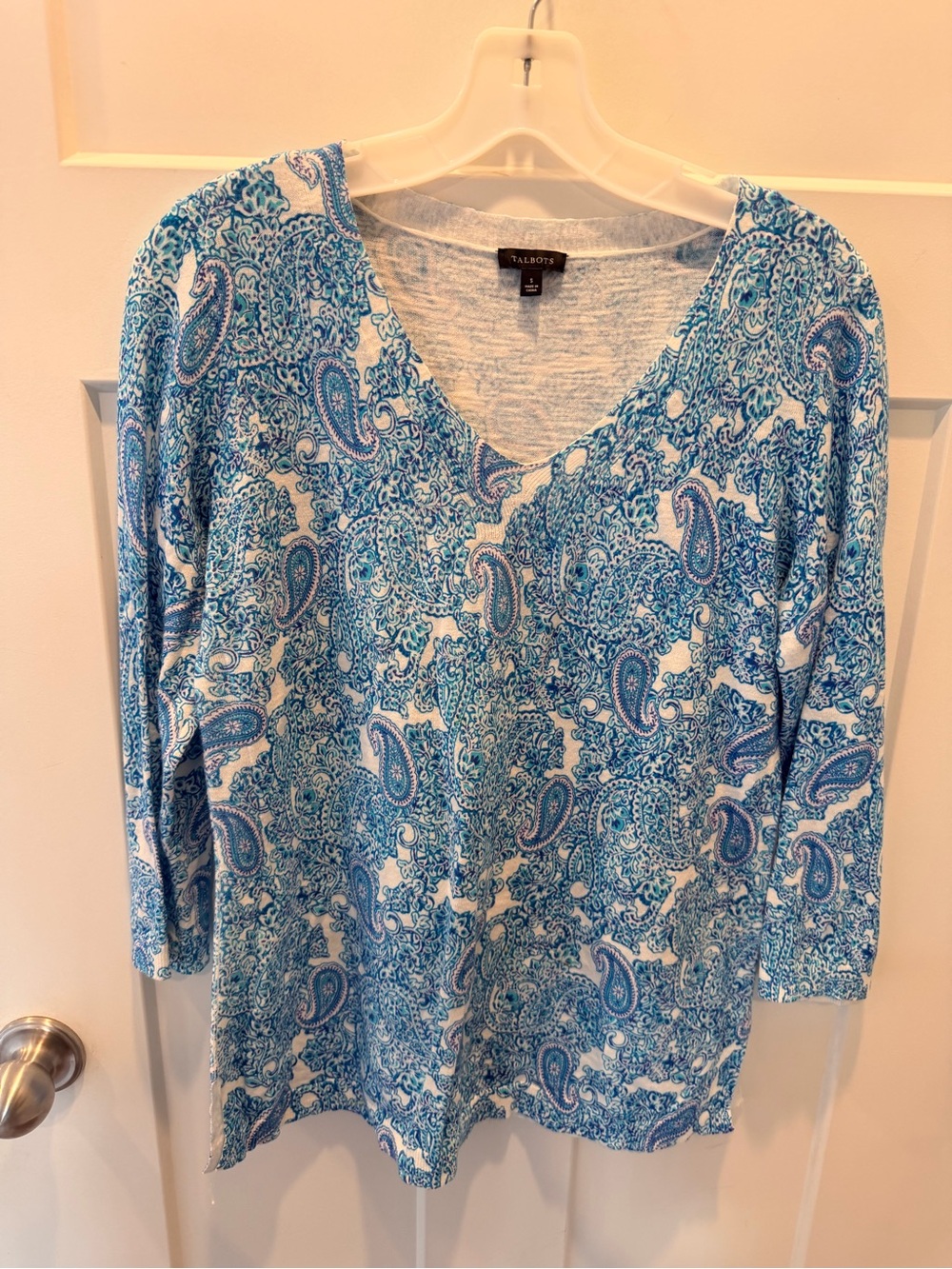 Talbots Small Blue Paisley 100% Cotton V-Neck Knit Top Long Sleeve